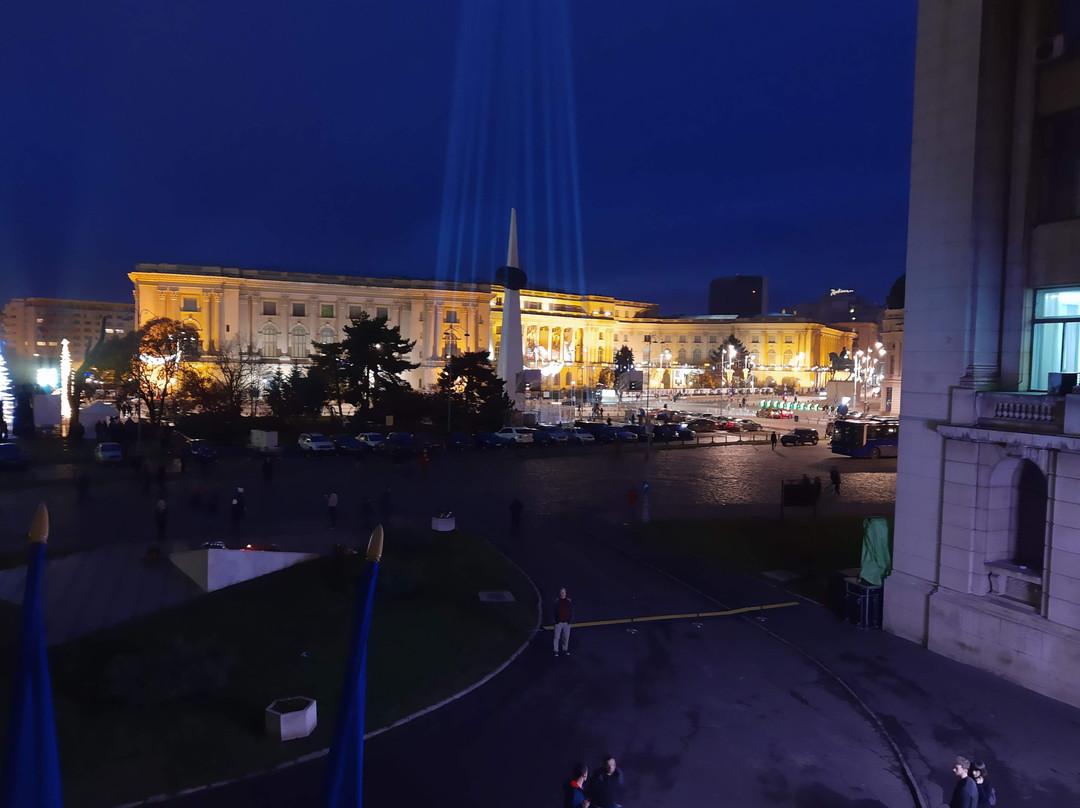 Piața Revoluției-布加勒斯特必去景点