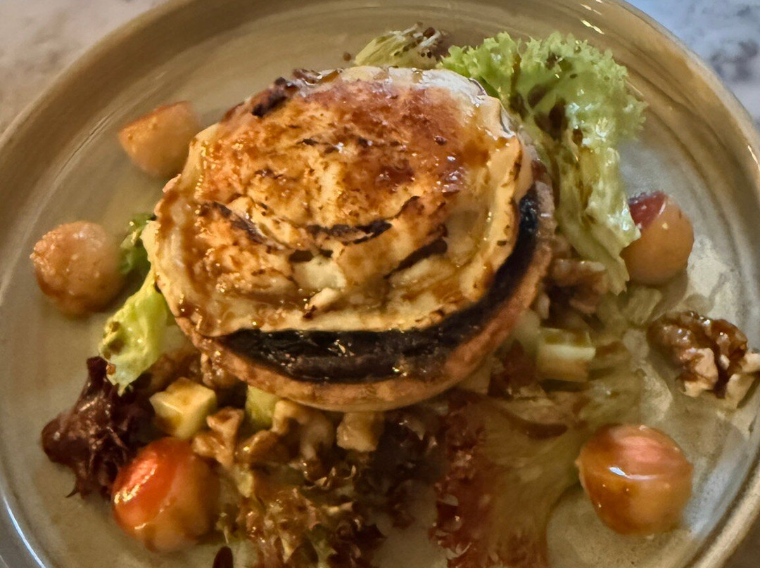 经典英国韦恩安居酒店主图