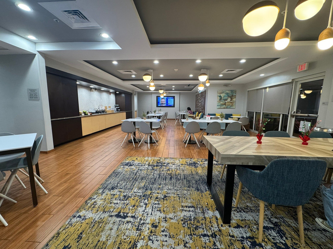 盖恩斯维尔西北TownePlace Suites酒店