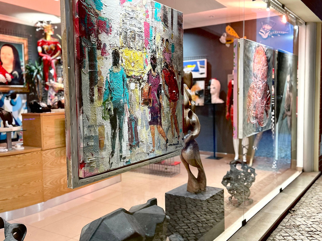 Lady in Red - Galeria de Arte-波尔蒂芒必去景点