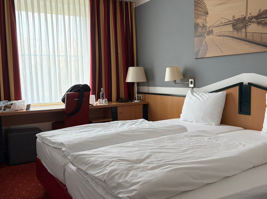 杜塞尔多夫廷根美居酒店主图