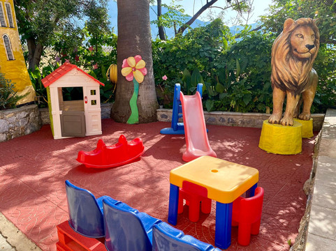 Poledas Apartments主图