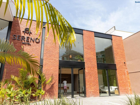 Sereno Hotel