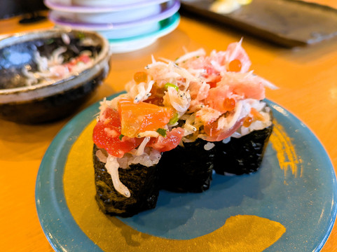 回転寿司 鼓響 燕三条店