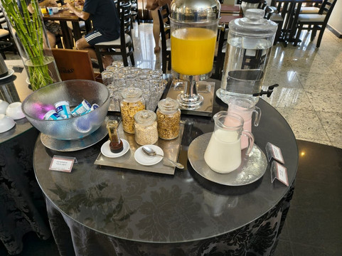 法鲁陶巴特酒店主图