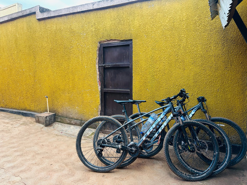 Lava Bike Tours-Ruhengeri必去景点