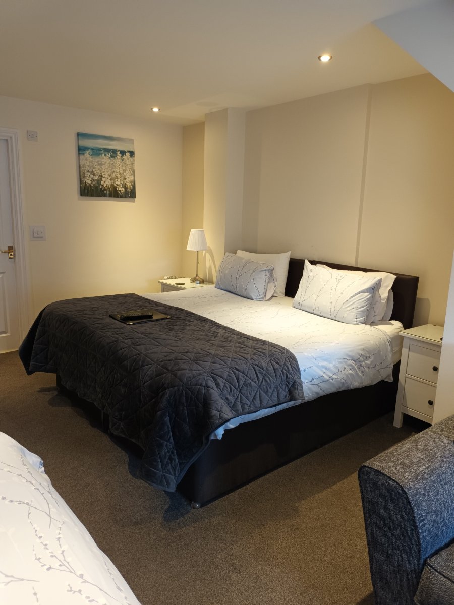 白天鹅旅馆-官方