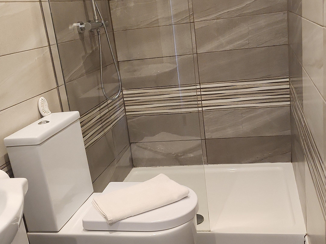 The Wheatsheaf Inn主图