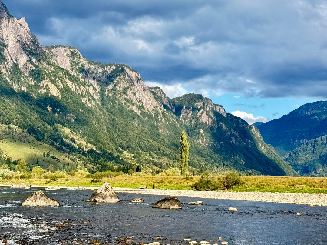 Refugio Y Camping Las Torres Del Simpson