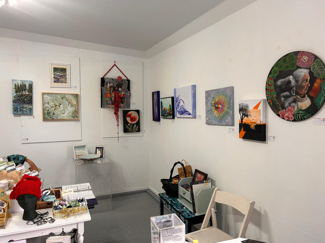 Gallery by Sooke Arts Council-苏克必去景点