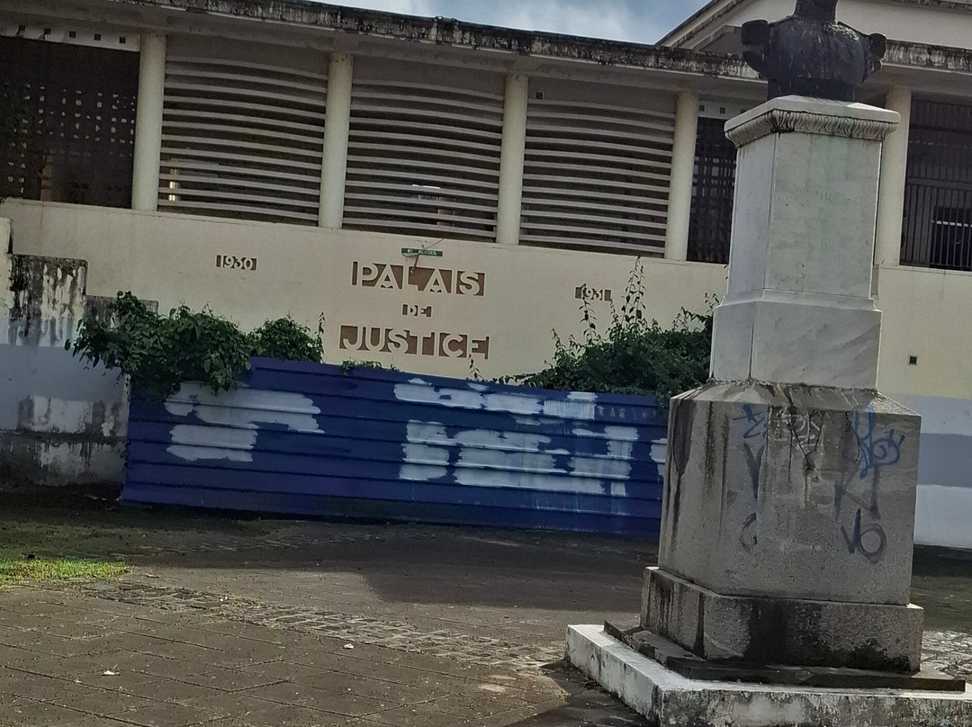 Gourbeyre Statue-Pointe-a-Pitre必去景点