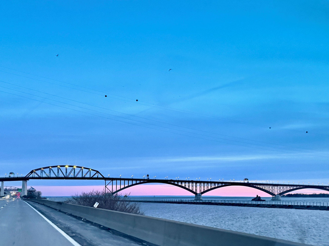 Peace Bridge-Fort Erie必去景点