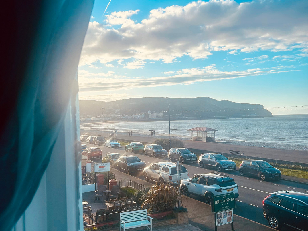 圣希拉里旅馆主图