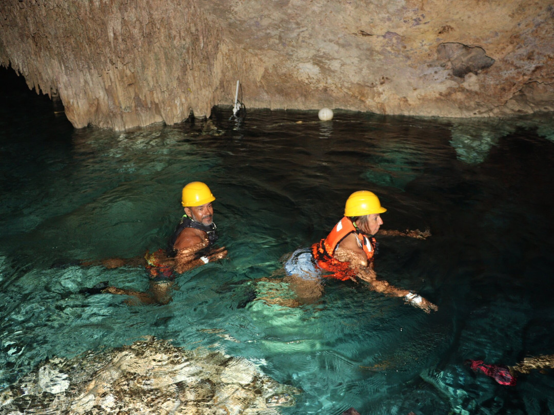 Cenote Chaak Tun-普拉亚德尔卡曼必去景点