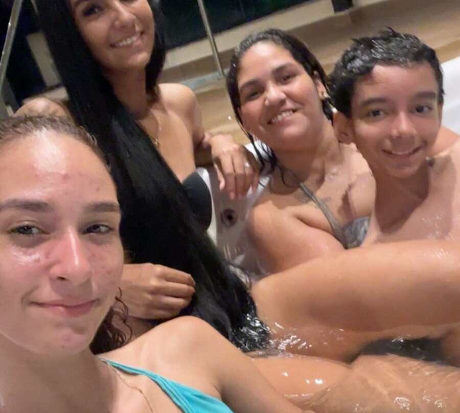 奥斯卡生态度假酒店主图