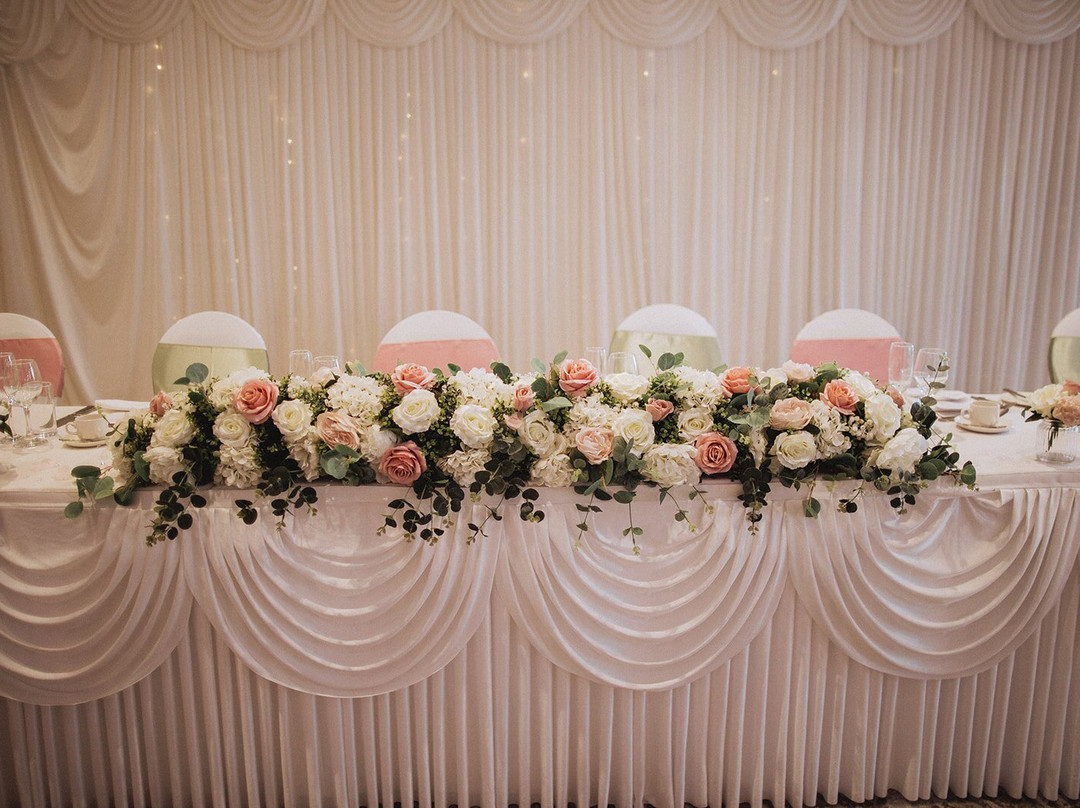 柯玛尔和金斯帕酒店主图