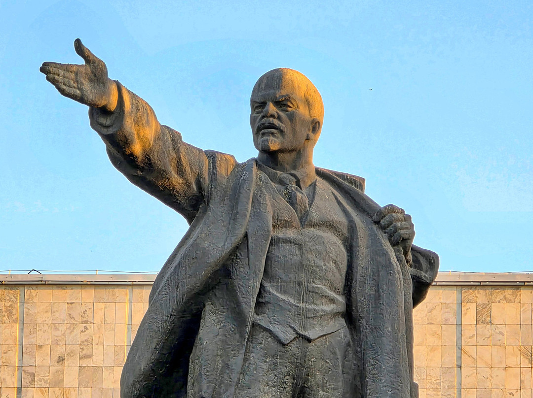 Vladimir Lenin Statue-比斯凯克必去景点