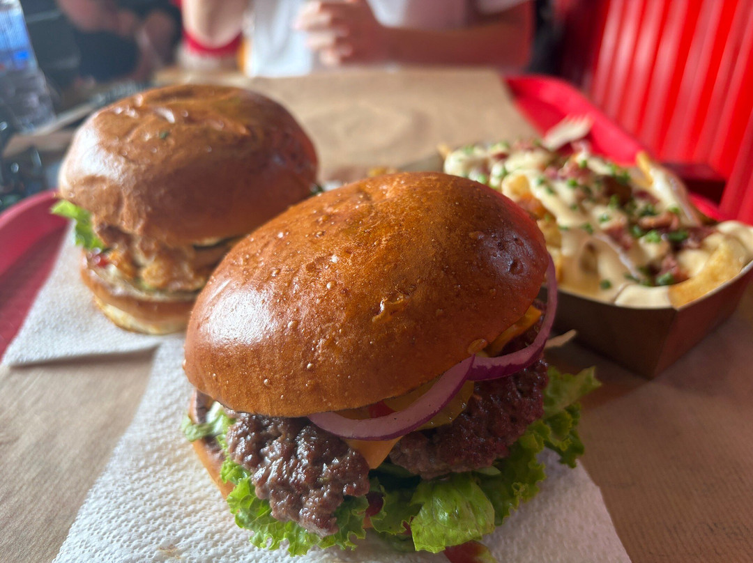 Burger 'n Shake