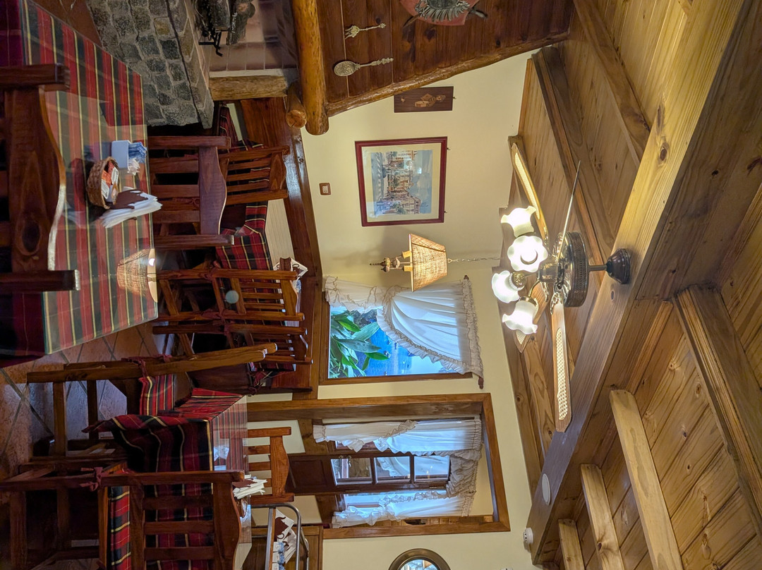 西雷纳斯酒店主图