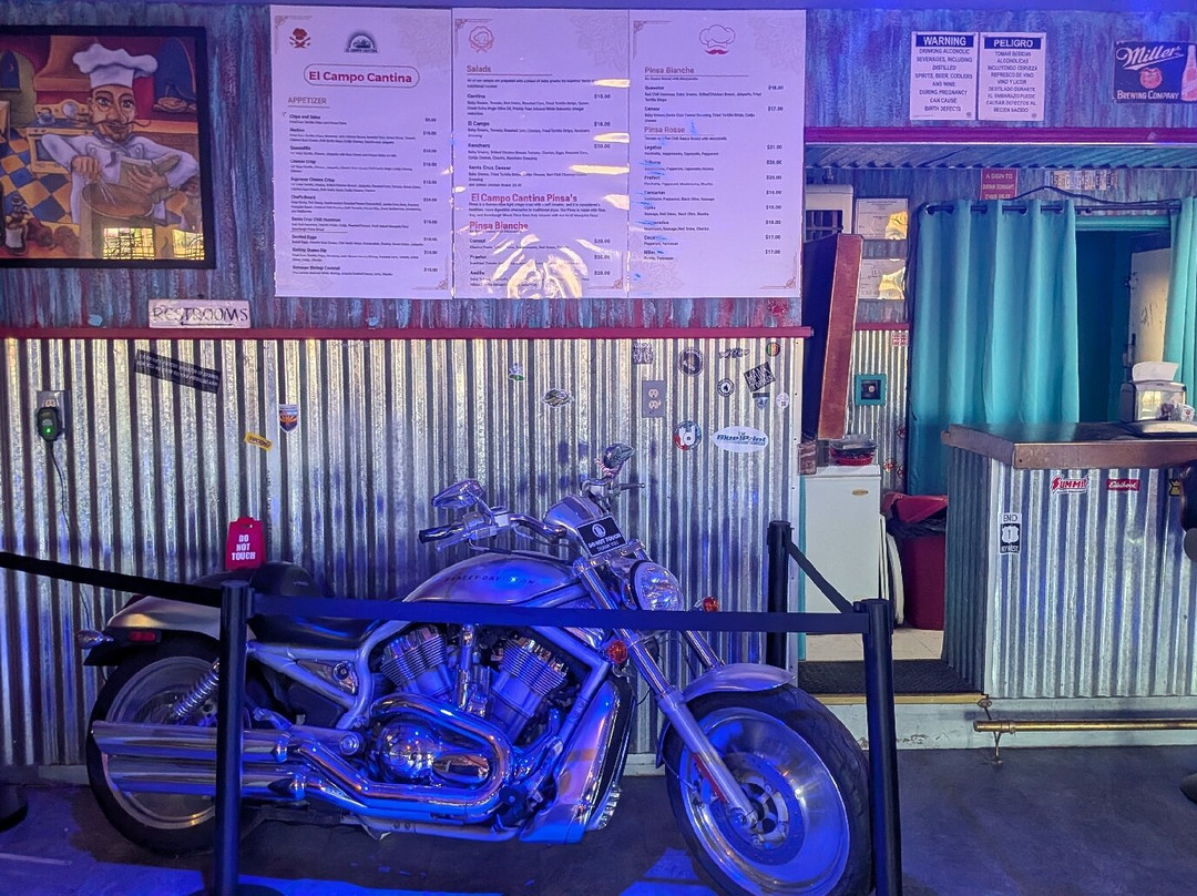 El Campo Cantina