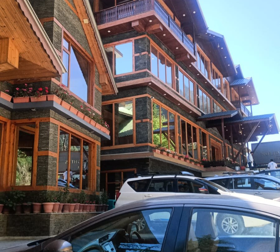 马拉里高地度假酒店主图