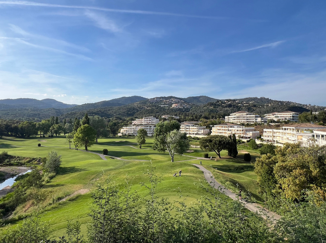 Riviera Golf de Barbossi-曼德琉-拉-那泡乐必去景点