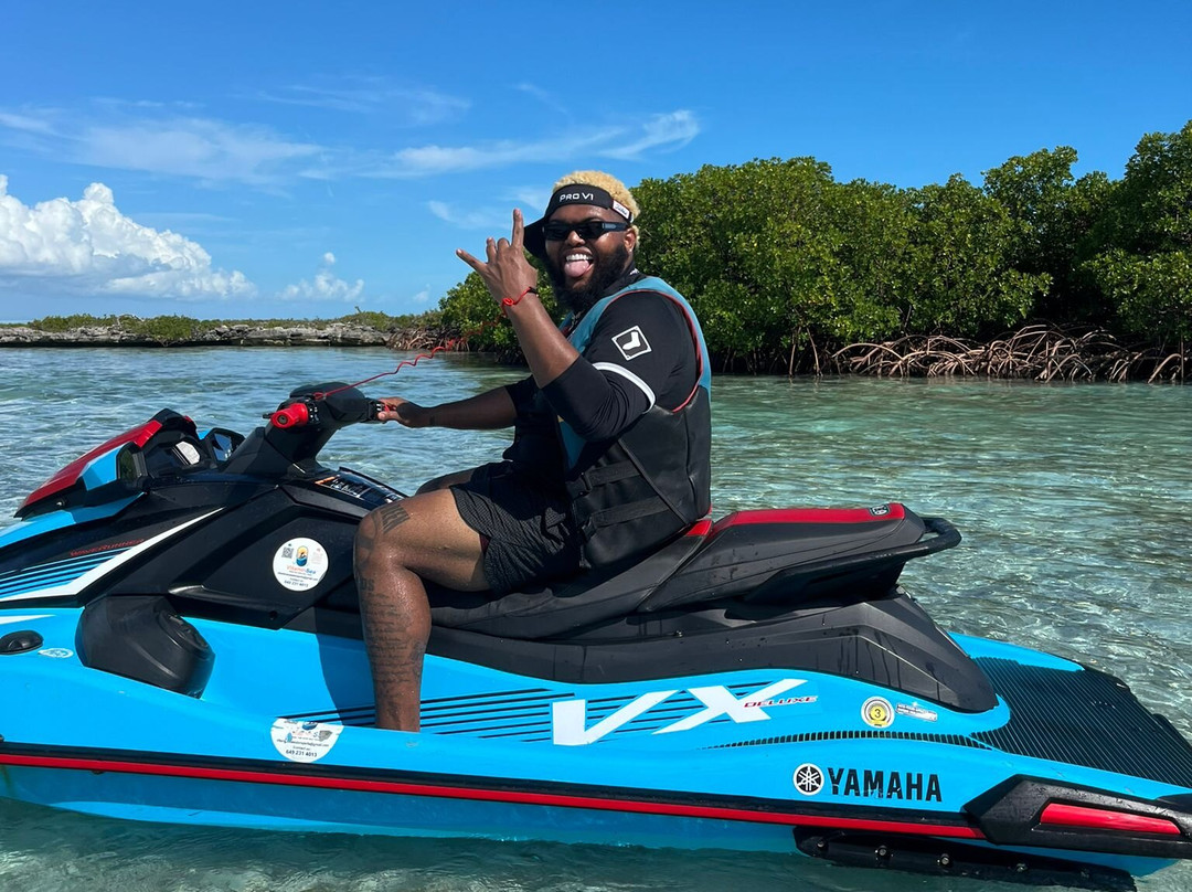 Vitamin Sea Watersports Tci-Long Bay Hills必去景点