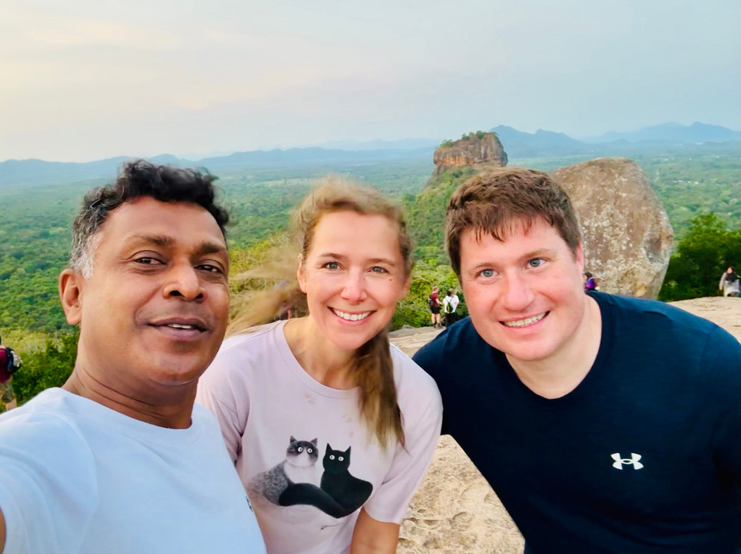 Rent A Tour Guide In Sri Lanka-卡图纳耶克必去景点