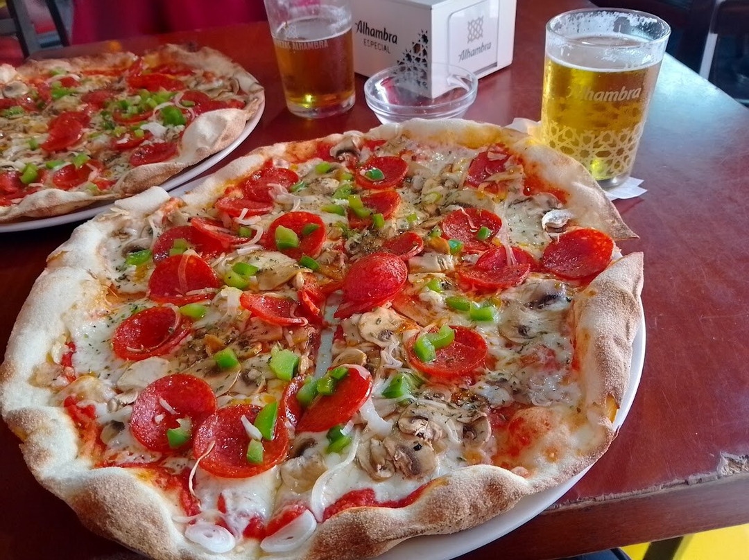 El Yoyi Pizzeria