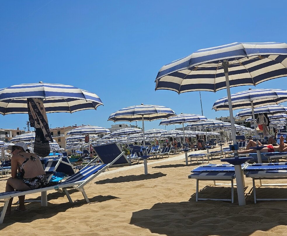 La Bussola Beach-维耶斯泰必去景点