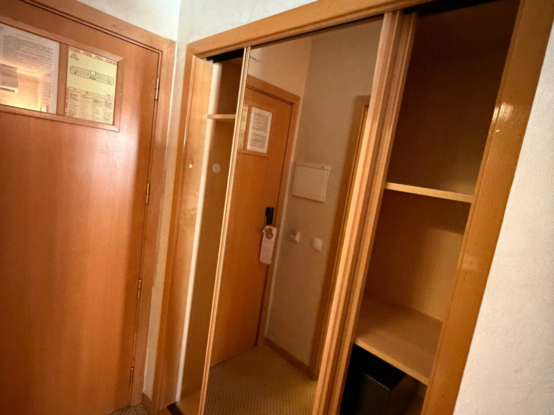 里维埃拉酒店主图