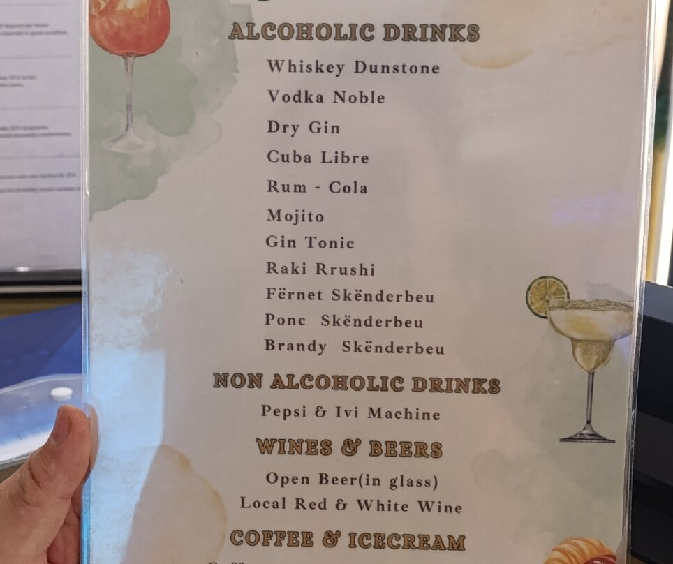 里贾纳布吕酒店主图