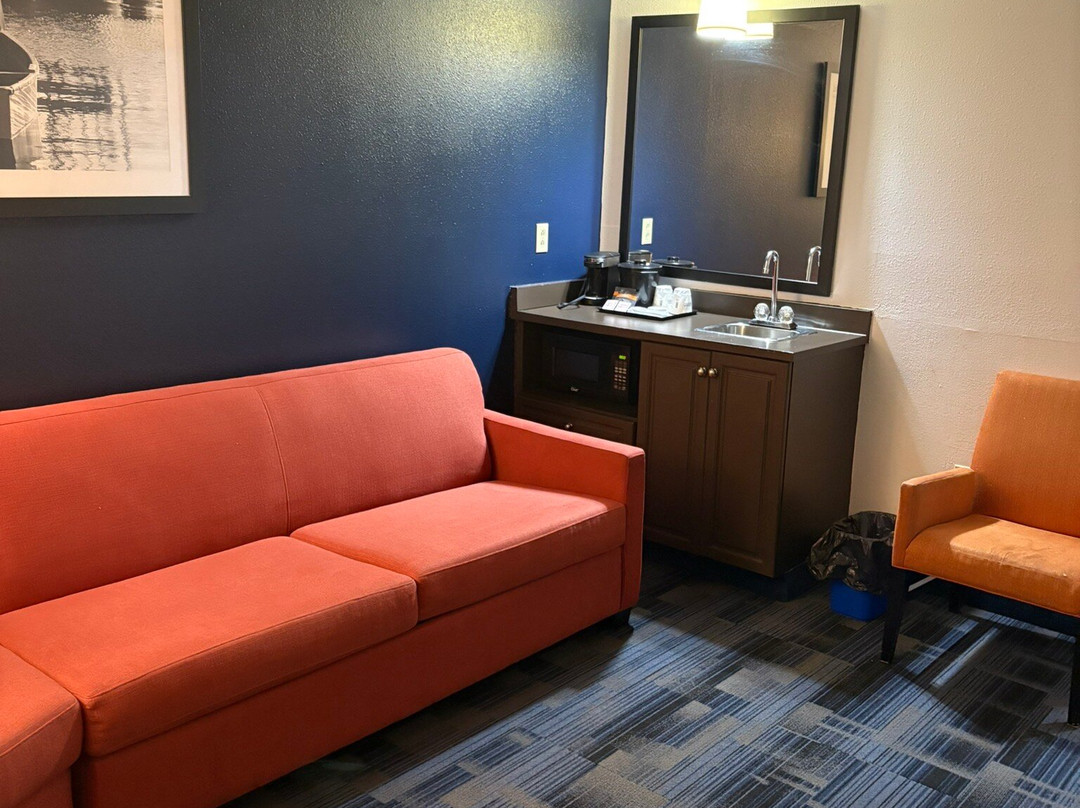 圣约翰温德姆Travelodge套房酒店主图