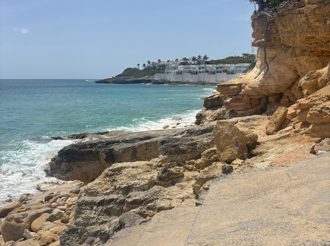 Dany's Beach Bar-Cupecoy Bay必去景点