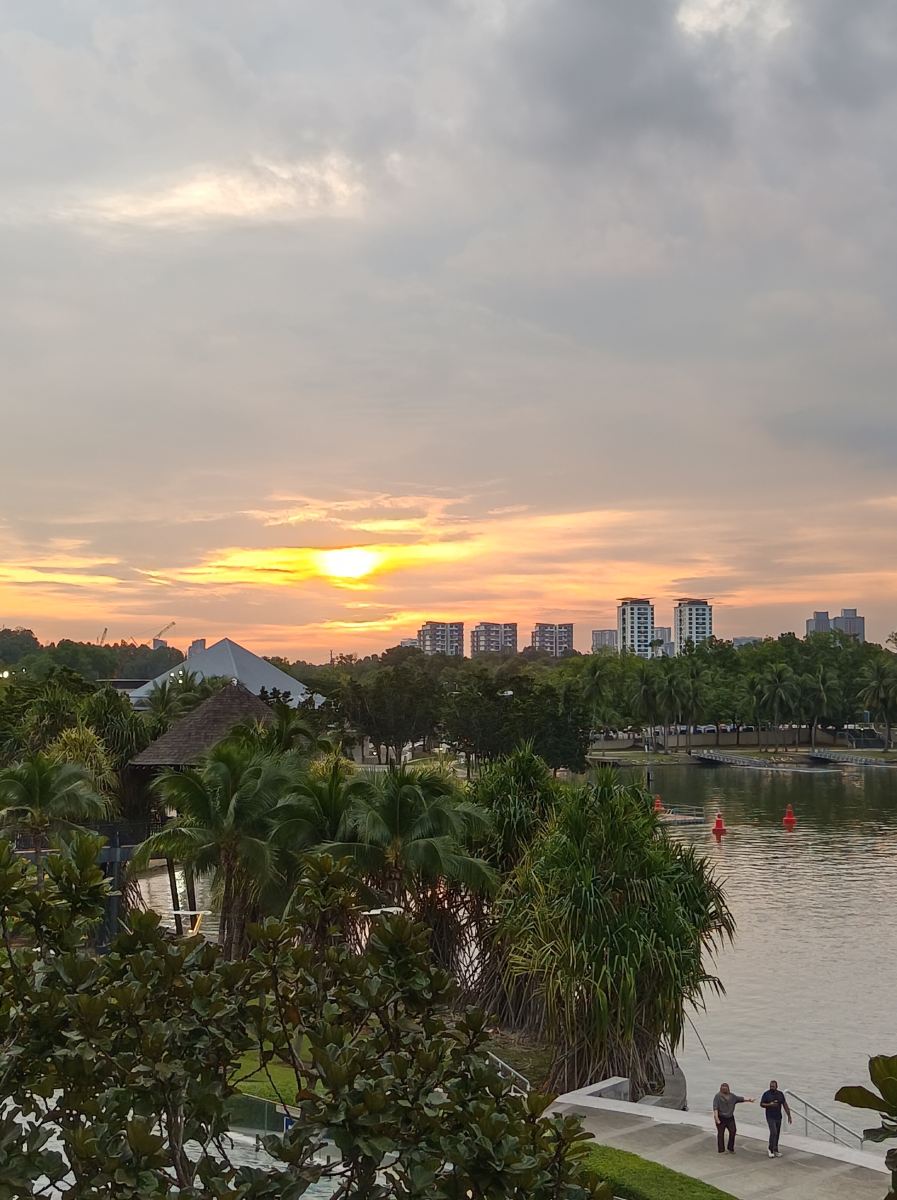 普特拉贾亚湖滨希尔顿逸林酒店-旅行者