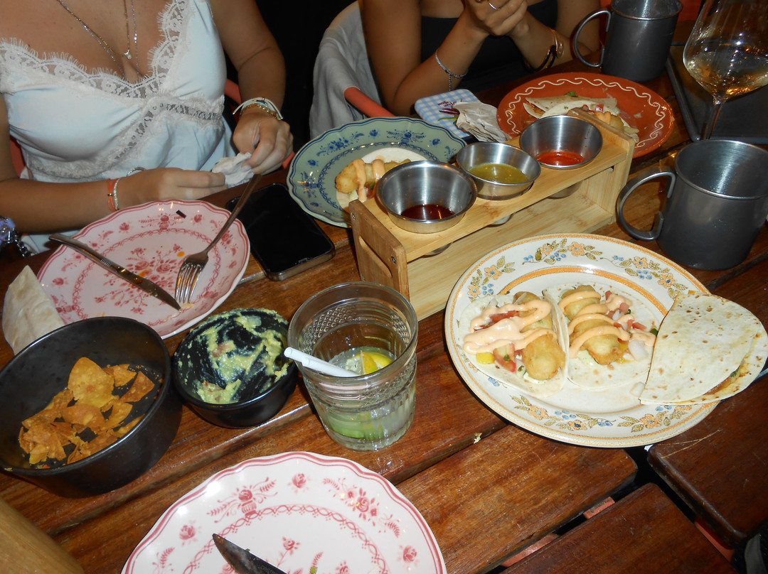 葡萄牙餐馆和美食-Malacopa Taco Bar