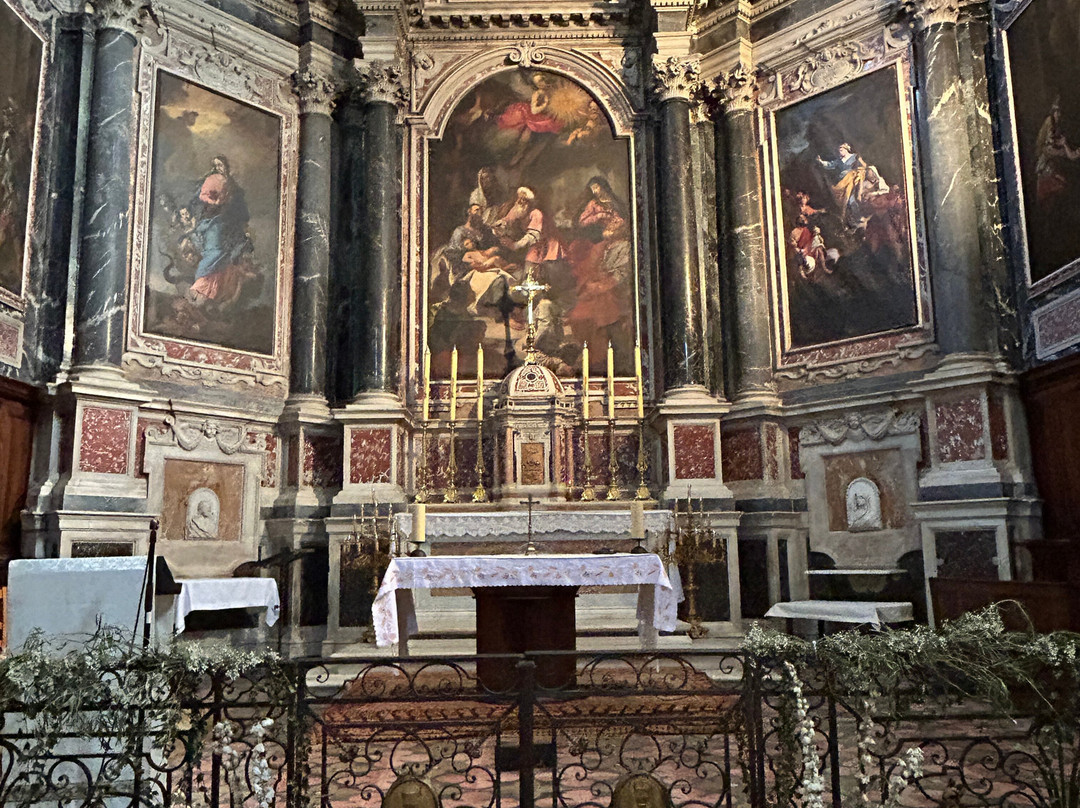 Eglise Notre Dame De Beaulieu-Cucuron必去景点