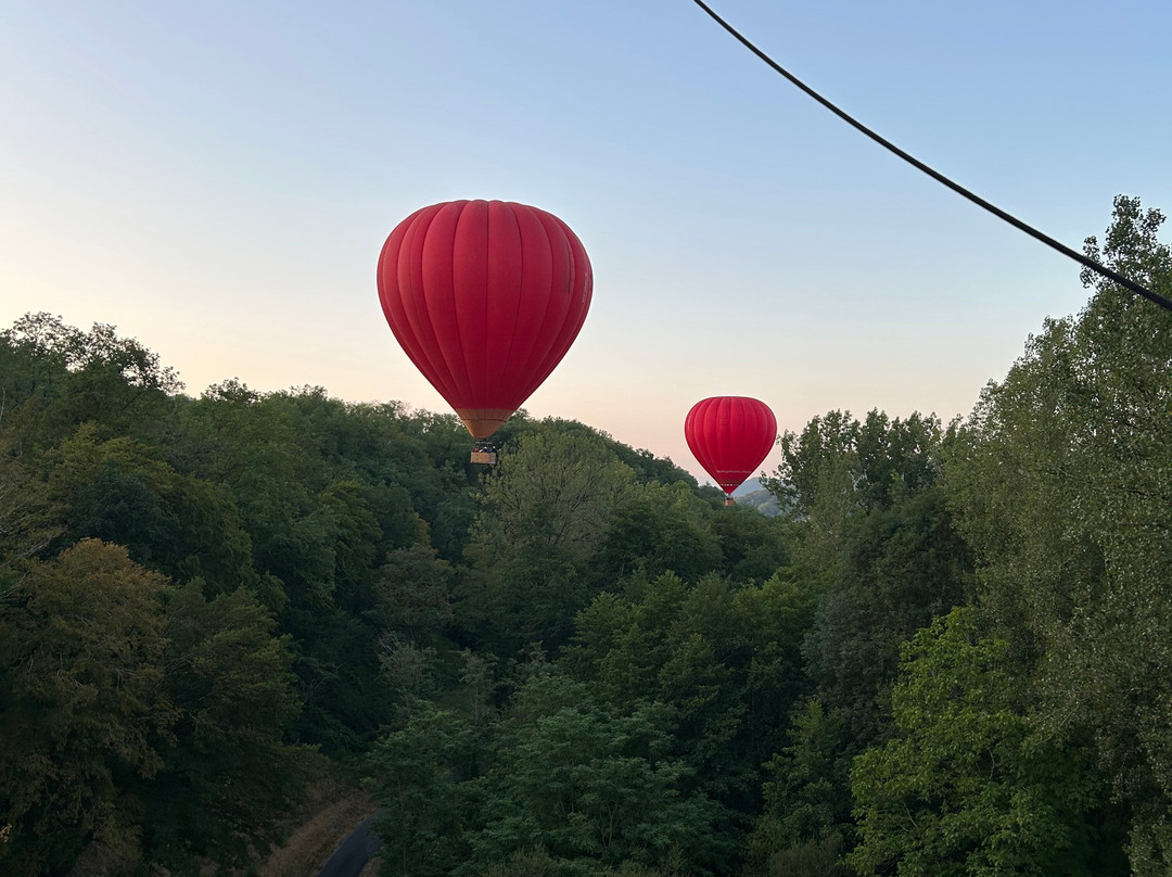 Montgolfiere et Chateaux-贝纳克和卡泽纳克必去景点