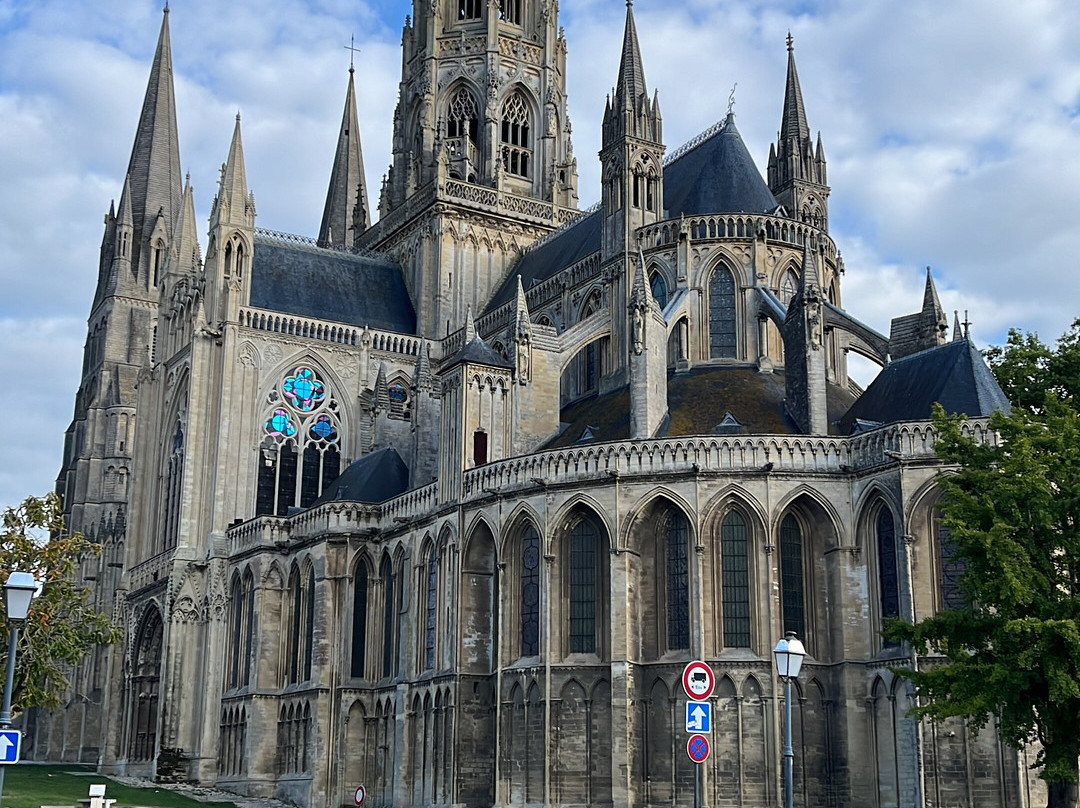 Cardinale Tours-Caumont-sur-Aure必去景点