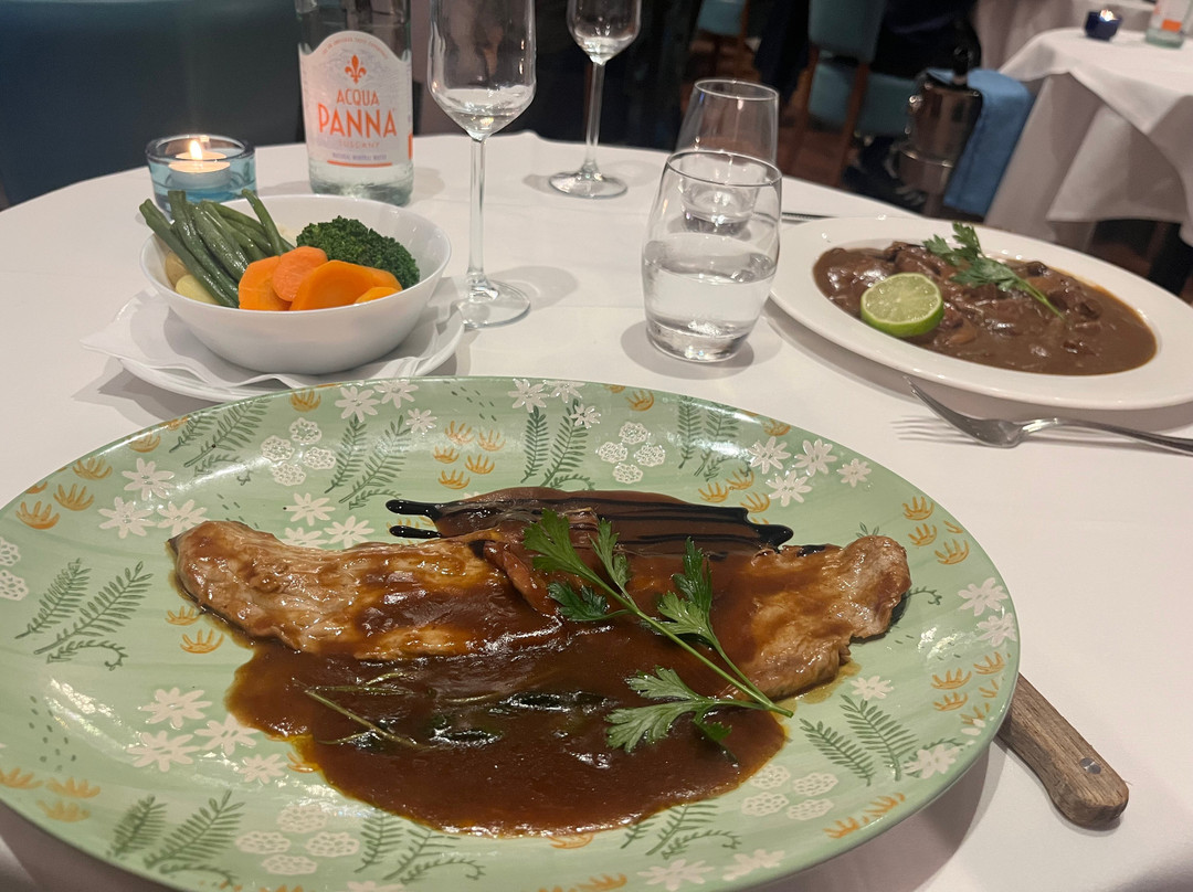 Villa Capri Ristorante Italiano & Cocktail Lounge