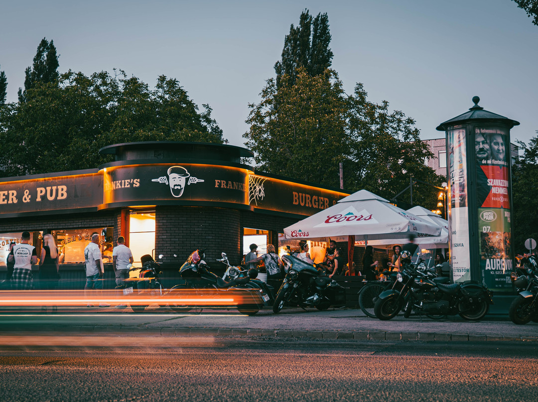 Frankie's Bistro