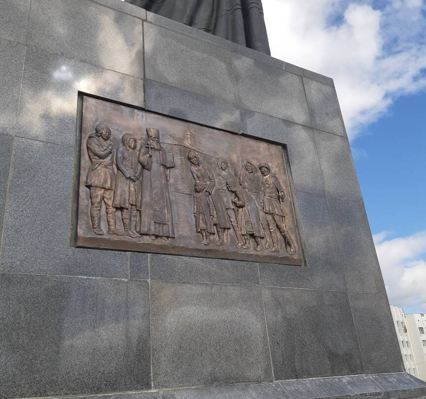 Monument to Holy Hierarch Innokentiy of Moscow-Magadan必去景点