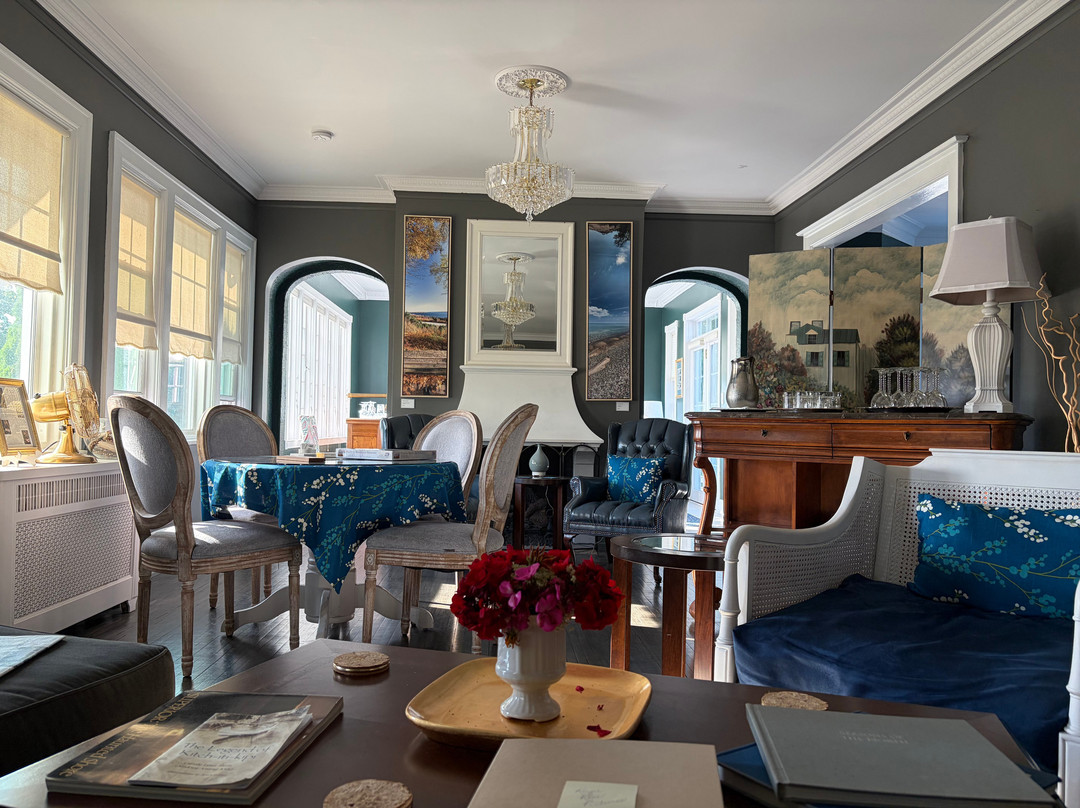 The Blue Mystique Inn