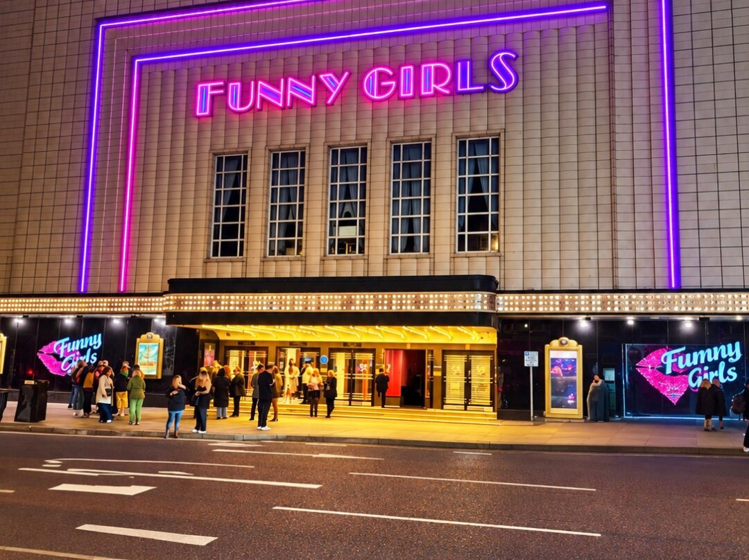 Funny Girls-黑潭必去景点
