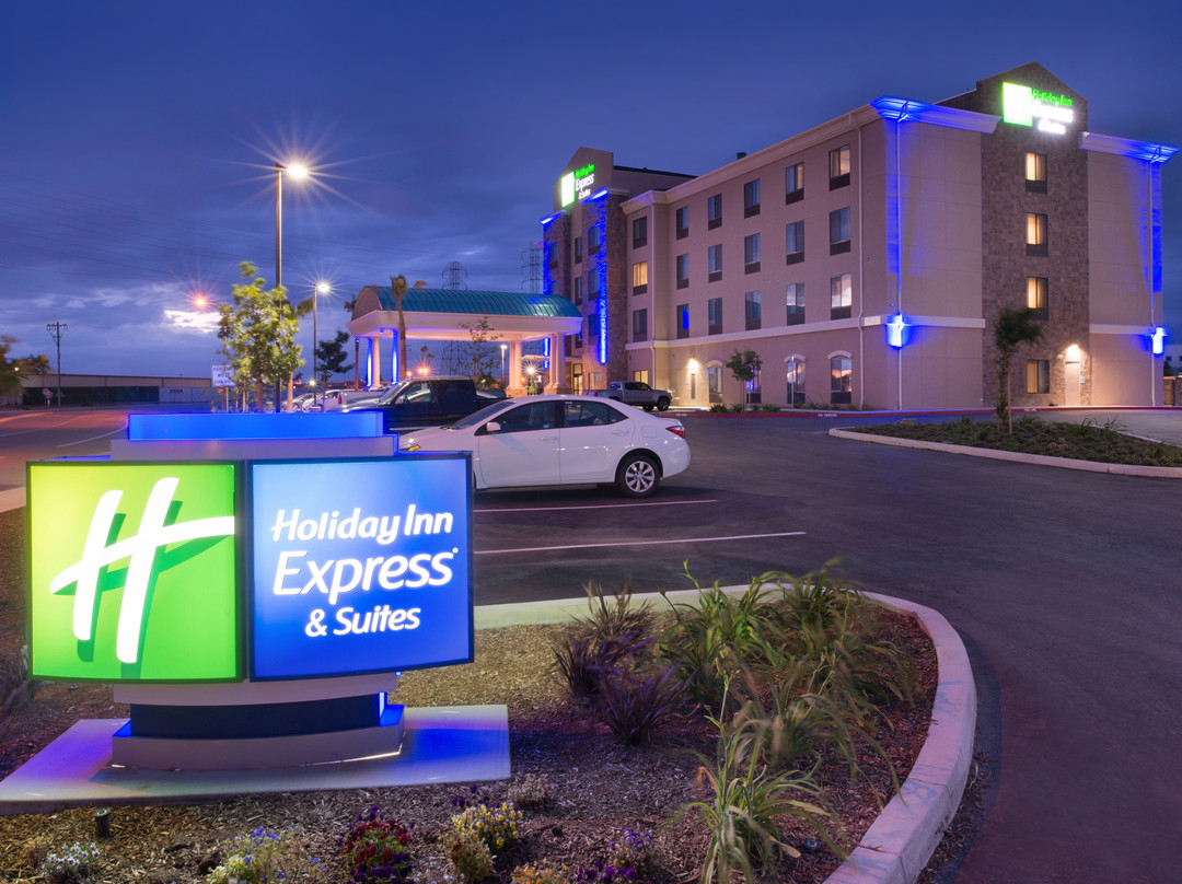 Holiday Inn Express & Suites Bakersfield Airport By IHG主图