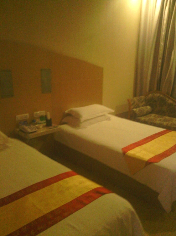 云都大酒店-客卧