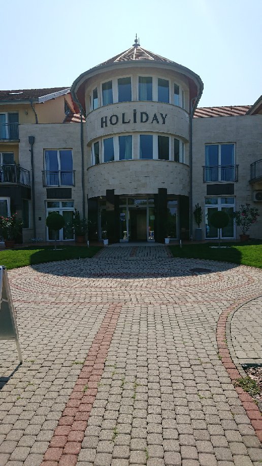Holiday Hotel-官方