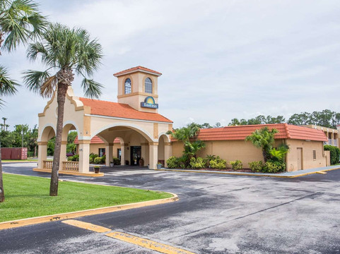 奥蒙德海滩戴斯酒店