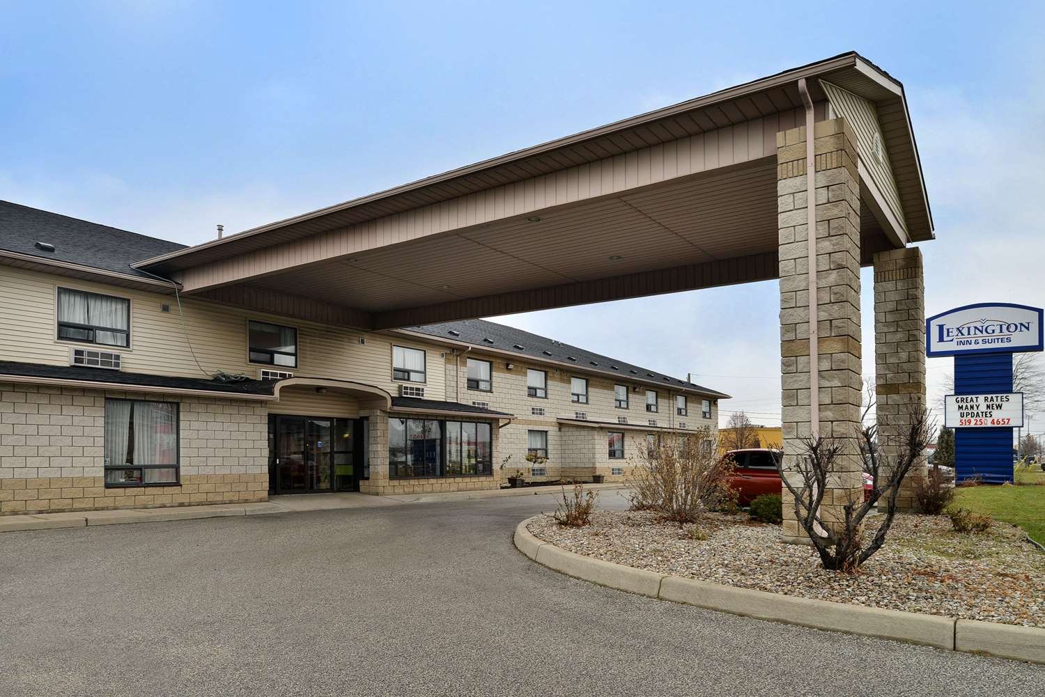 Lexington Inn & Suites Windsor-官方