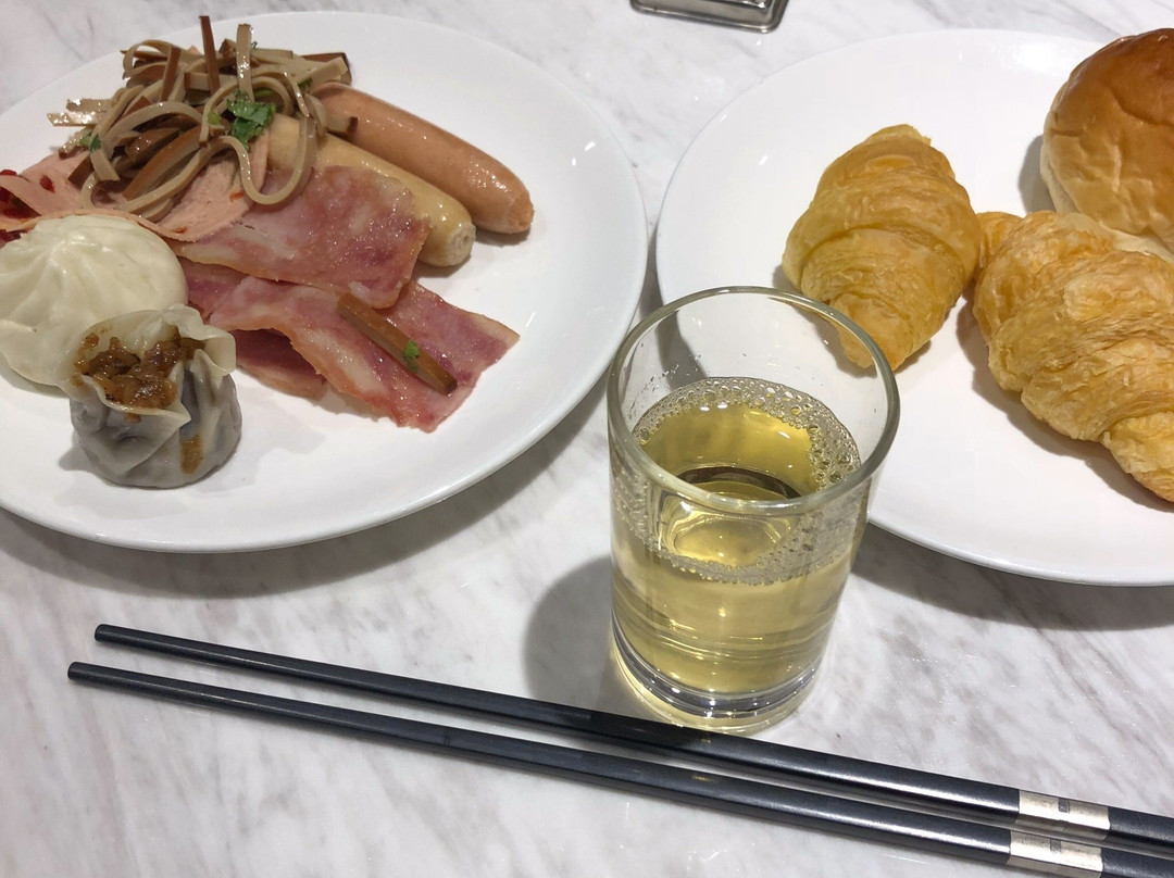 嘉正国际安内吉酒店主图